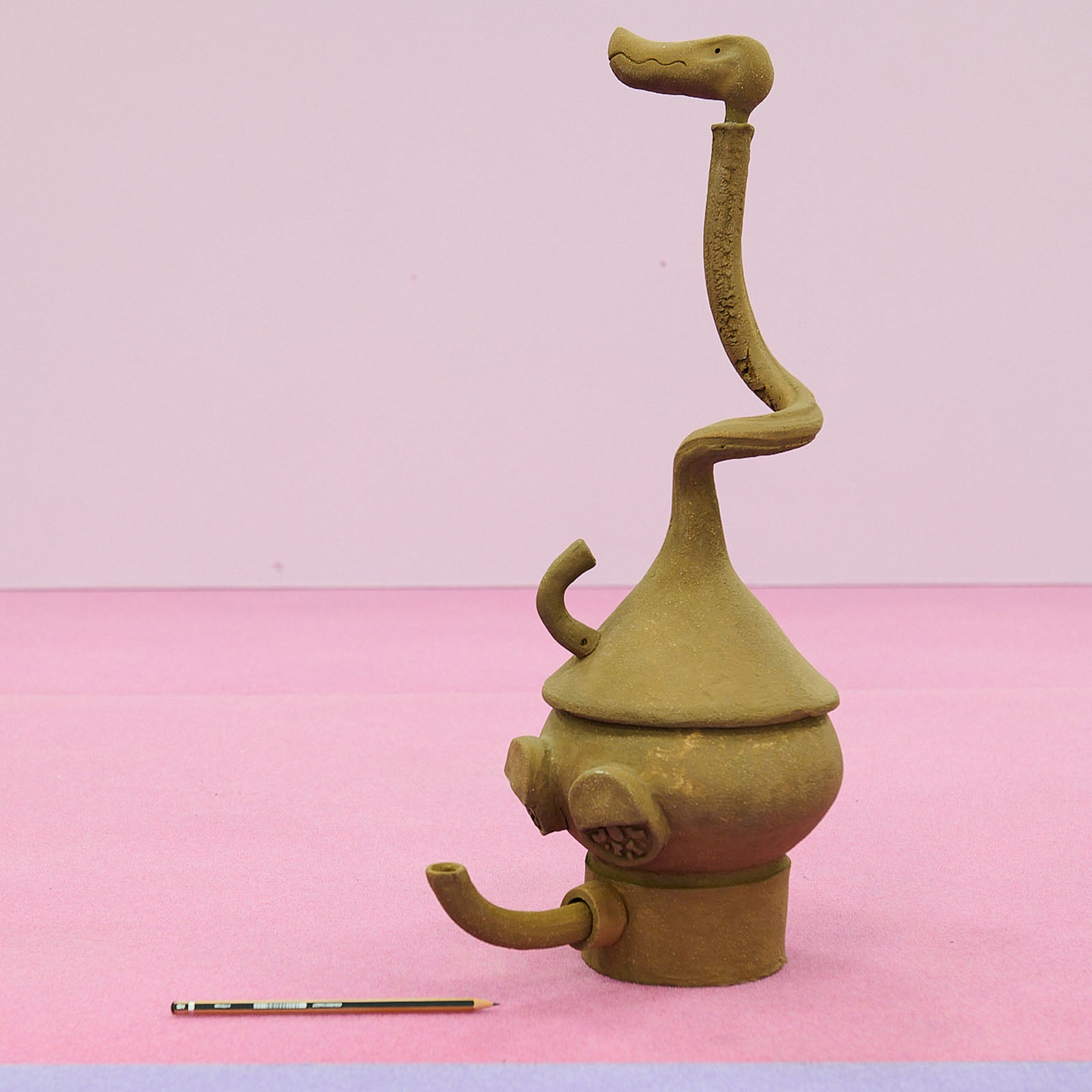 Maximilien Pellet & Antoine Liebaert - n°10 : Pipe collective ou « pipe d’intérieur » en terre cuite, caractéristique du Berry sancerrois