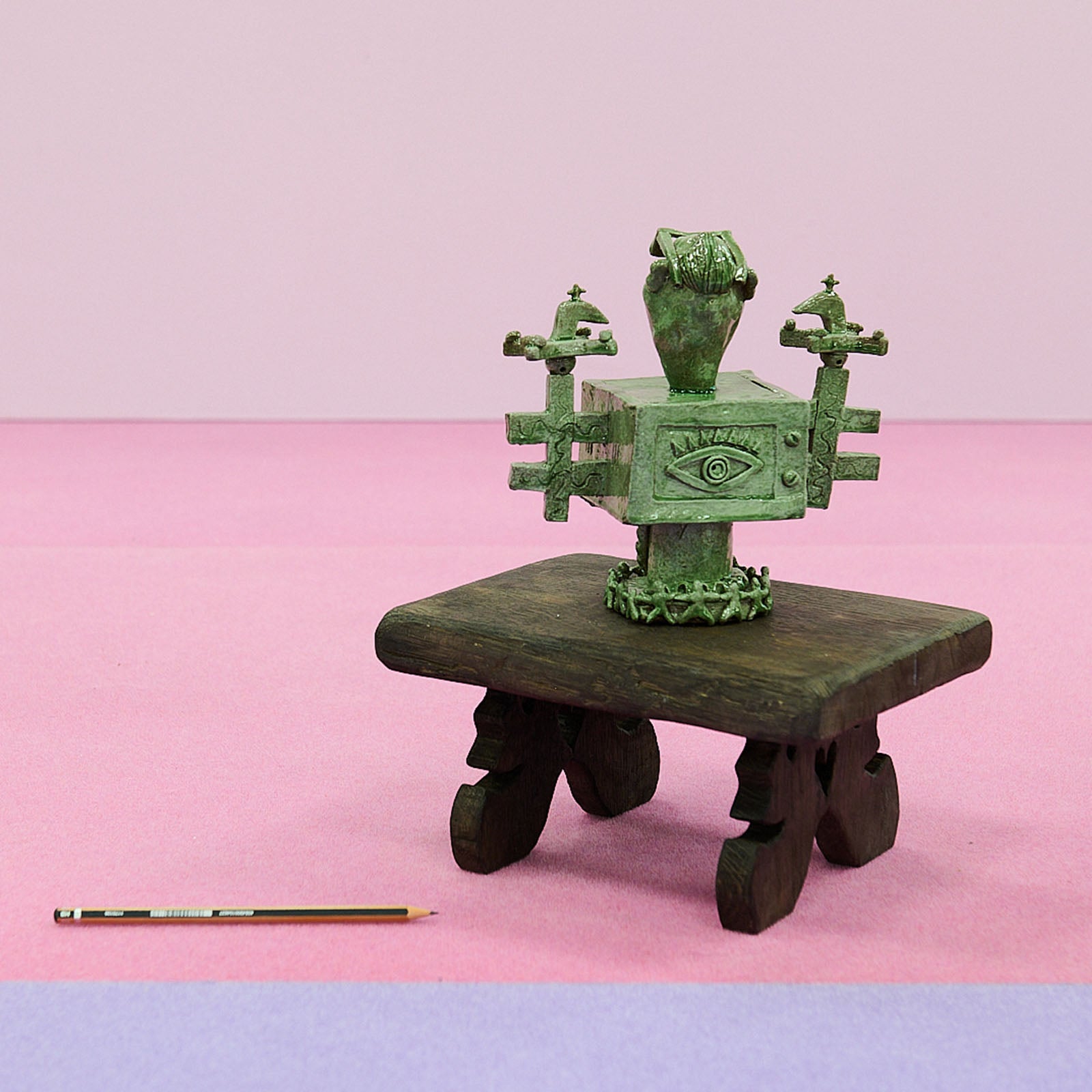 Maximilien Pellet & Antoine Liebaert - n°33 : Tabouret elviforme en bois, culture techno-sylvestre