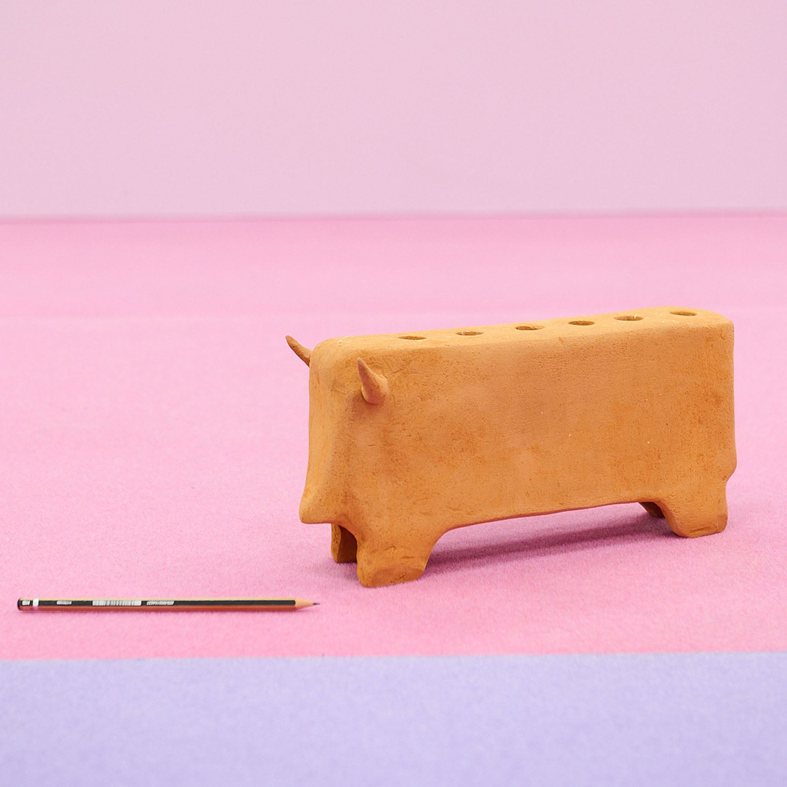 Maximilien Pellet & Antoine Liebaert - n°28 : Chenet de libation en grès rouge