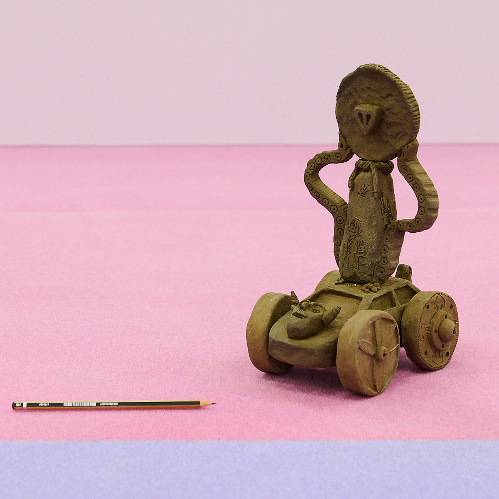 Maximilien Pellet & Antoine Liebaert - n°25 : Offrande en forme de véhicule votif