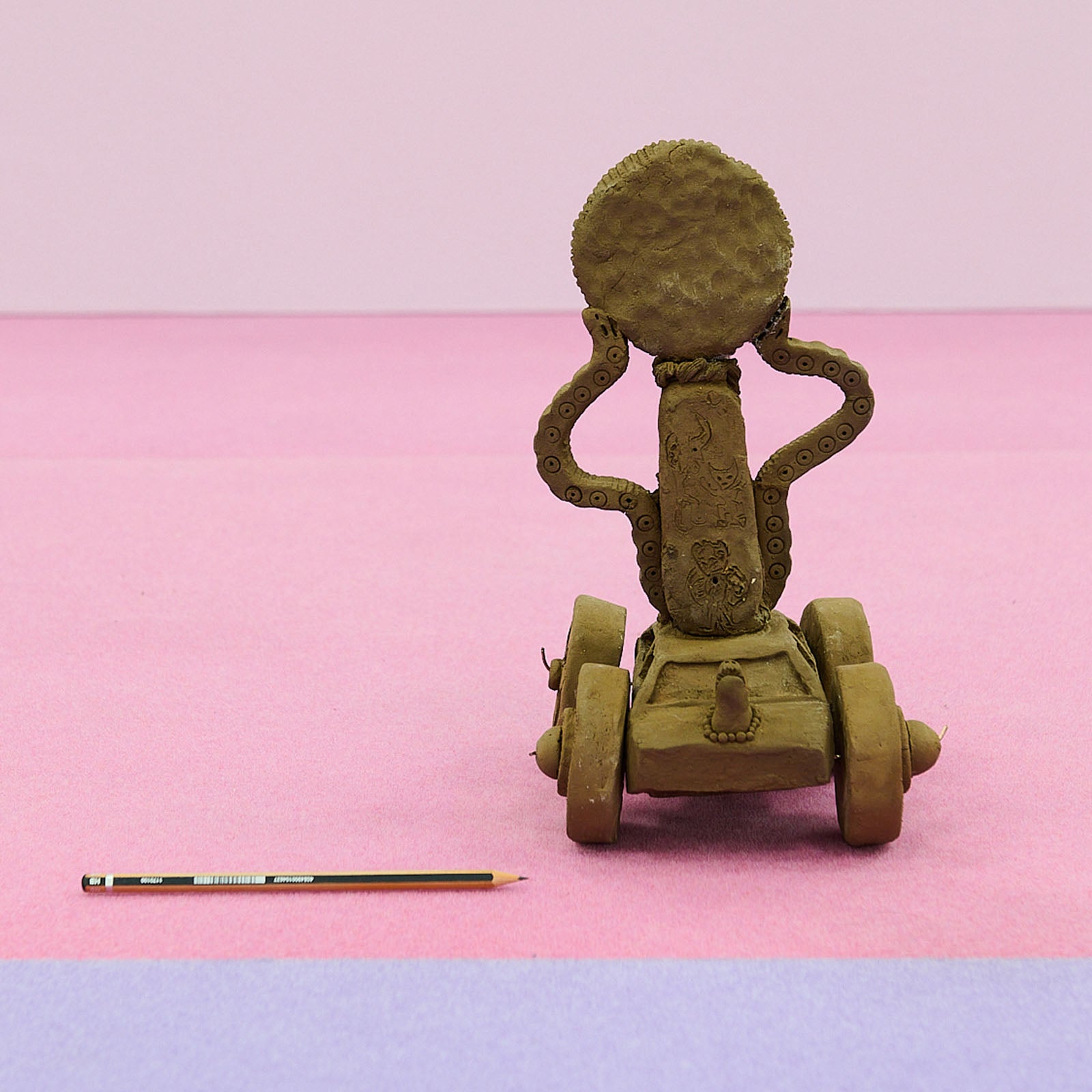 Maximilien Pellet & Antoine Liebaert - n°25 : Offrande en forme de véhicule votif