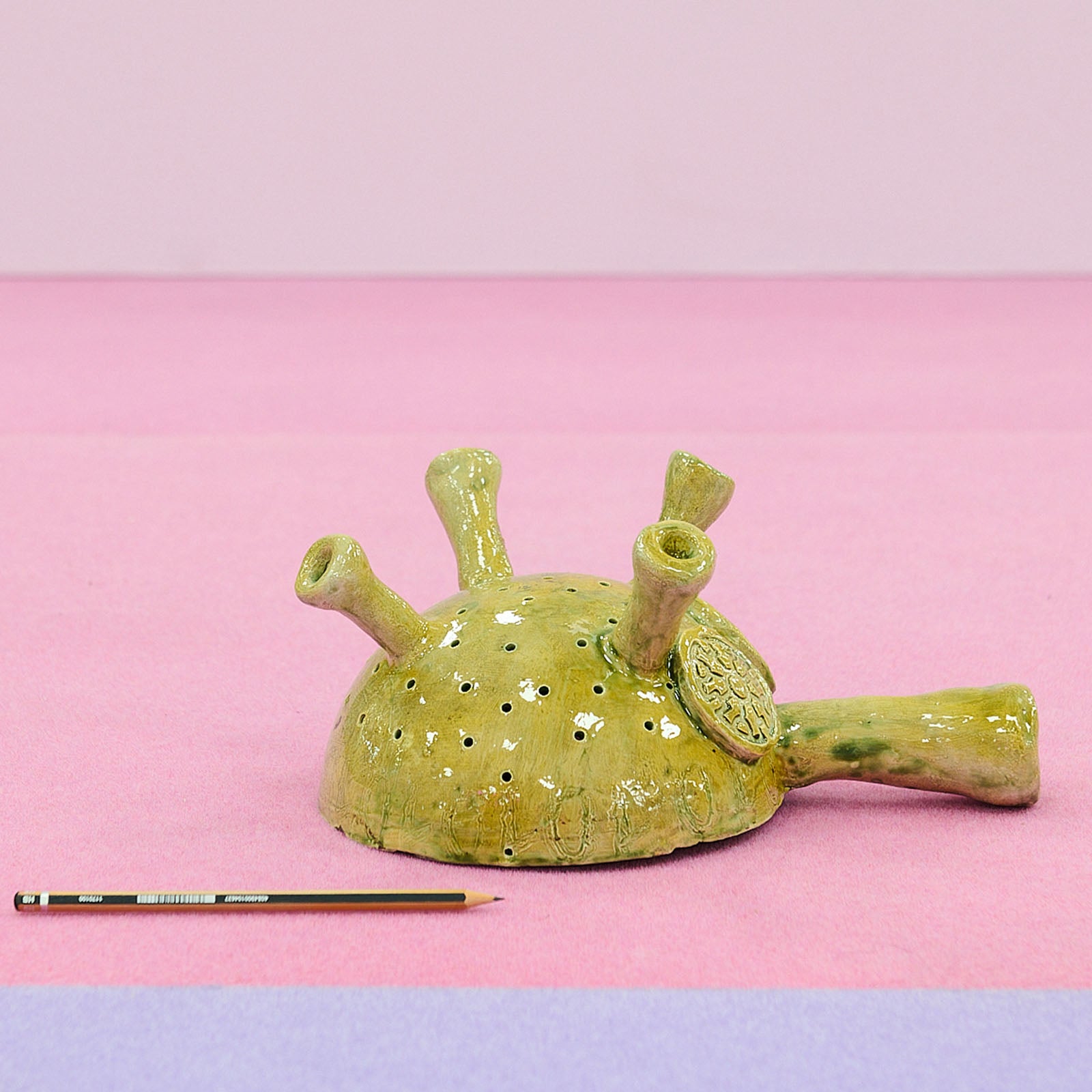 Maximilien Pellet & Antoine Liebaert - n°24 : Casque-passoire, supposément anti-con-trôle mental à distance