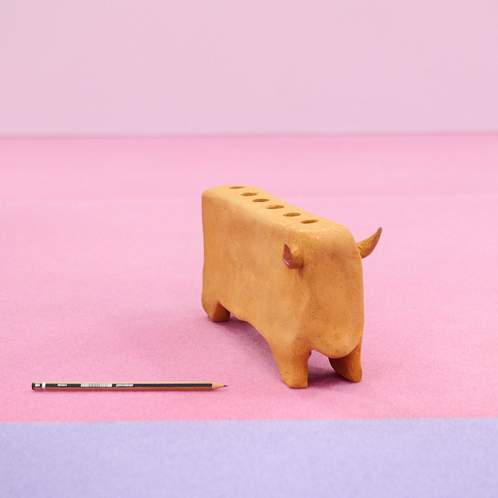 Maximilien Pellet & Antoine Liebaert - n°28 : Chenet de libation en grès rouge